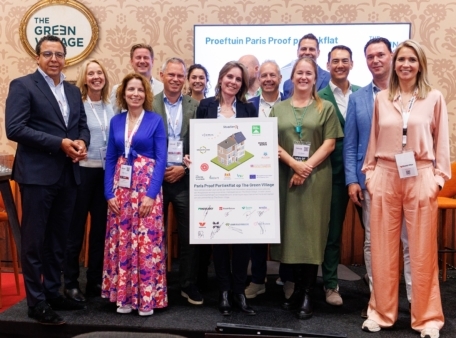 Succesvolle PROVADA! Bouwers tekenen intentieverklaring Paris Proof Portiekflat